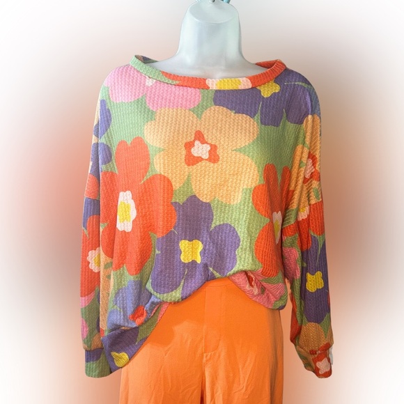 Hopley Boutique Colorful Floral Waffle Knit Top Size Small - Picture 1 of 2